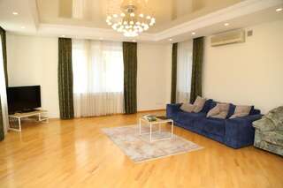 Апартаменты Be My Guest - Apartments for trips Киев Апартаменты - Михайловский переулок, 4-1