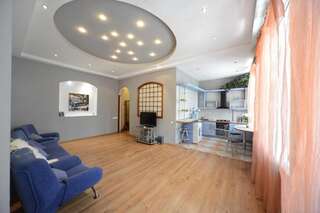 Апартаменты Be My Guest - Apartments for trips Киев Апартаменты Делюкс - ул. Михайловская, 22Б-2