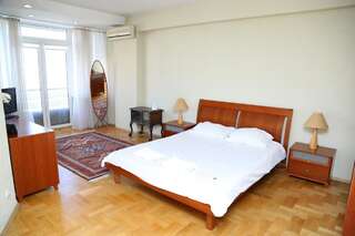 Апартаменты Be My Guest - Apartments for trips Киев Апартаменты с 2 спальнями - Большая Васильковская улица, 51-1