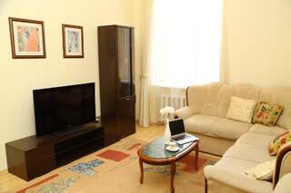 Апартаменты Be My Guest - Apartments for trips Киев Улучшенные апартаменты с 2 спальнями - Михайловский переулок 9А-1