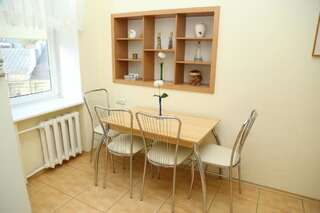 Апартаменты Be My Guest - Apartments for trips Киев Улучшенные апартаменты с 2 спальнями - Михайловский переулок 9А-7