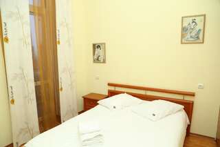 Апартаменты Be My Guest - Apartments for trips Киев Апартаменты с 1 спальней и балконом - Михайловский переулок 9А-1