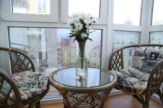 Апартаменты Be My Guest - Apartments for trips Киев Апартаменты с 1 спальней и балконом - Михайловский переулок 9А-8