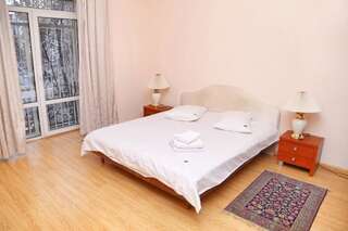 Апартаменты Be My Guest - Apartments for trips Киев Просторные апартаменты с 2 спальнями - Костьольна, 10-3
