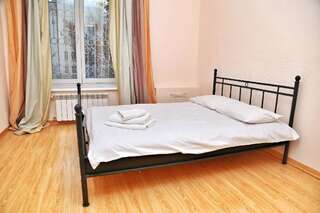 Апартаменты Be My Guest - Apartments for trips Киев Просторные апартаменты с 2 спальнями - Костьольна, 10-4