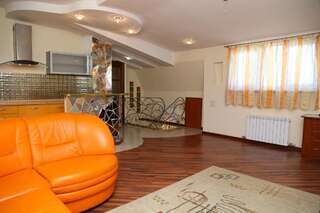 Апартаменты Be My Guest - Apartments for trips Киев Апартаменты с 3 спальнями в пентхаусе - Андреевский спуск, 2В-6