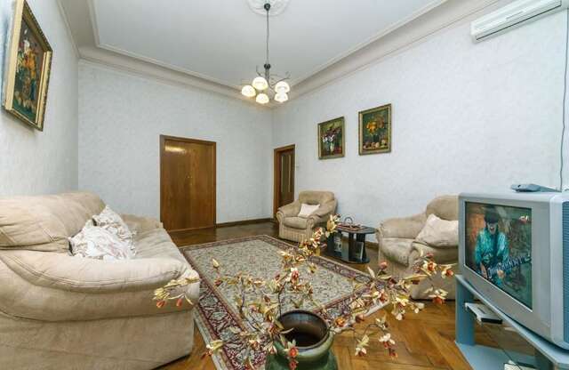 Апартаменты Be My Guest - Apartments for trips Киев-33