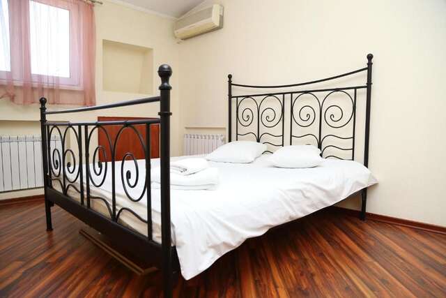 Апартаменты Be My Guest - Apartments for trips Киев-95
